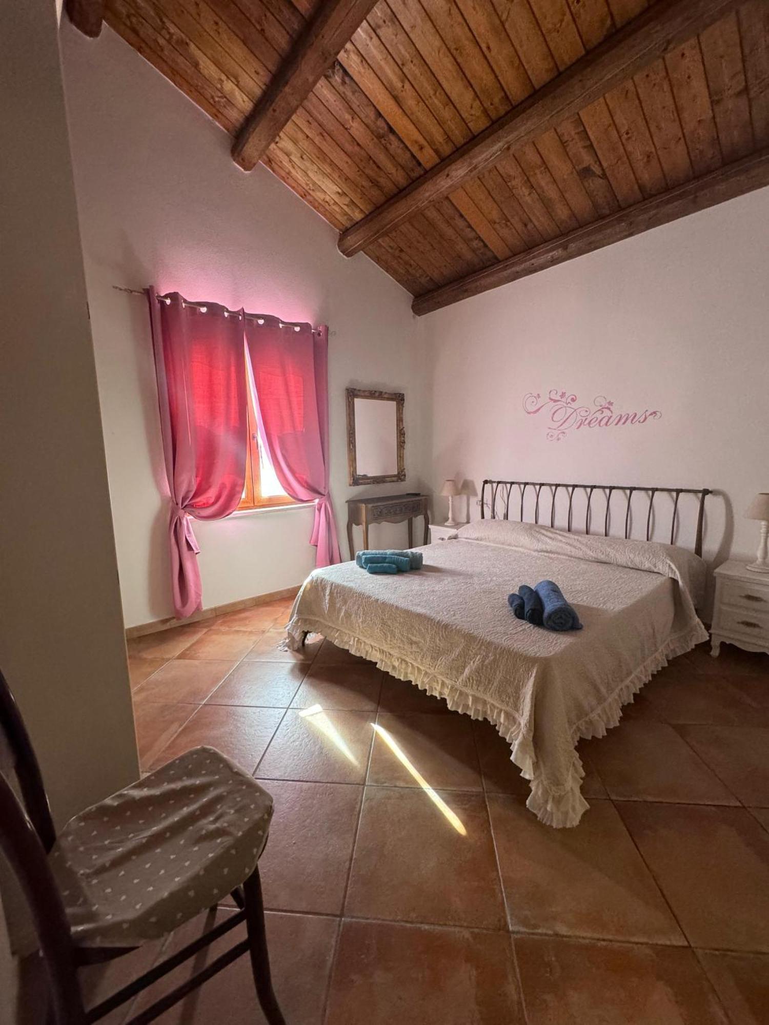 Pm 85 Strada Provinciale - Bosa Vila *